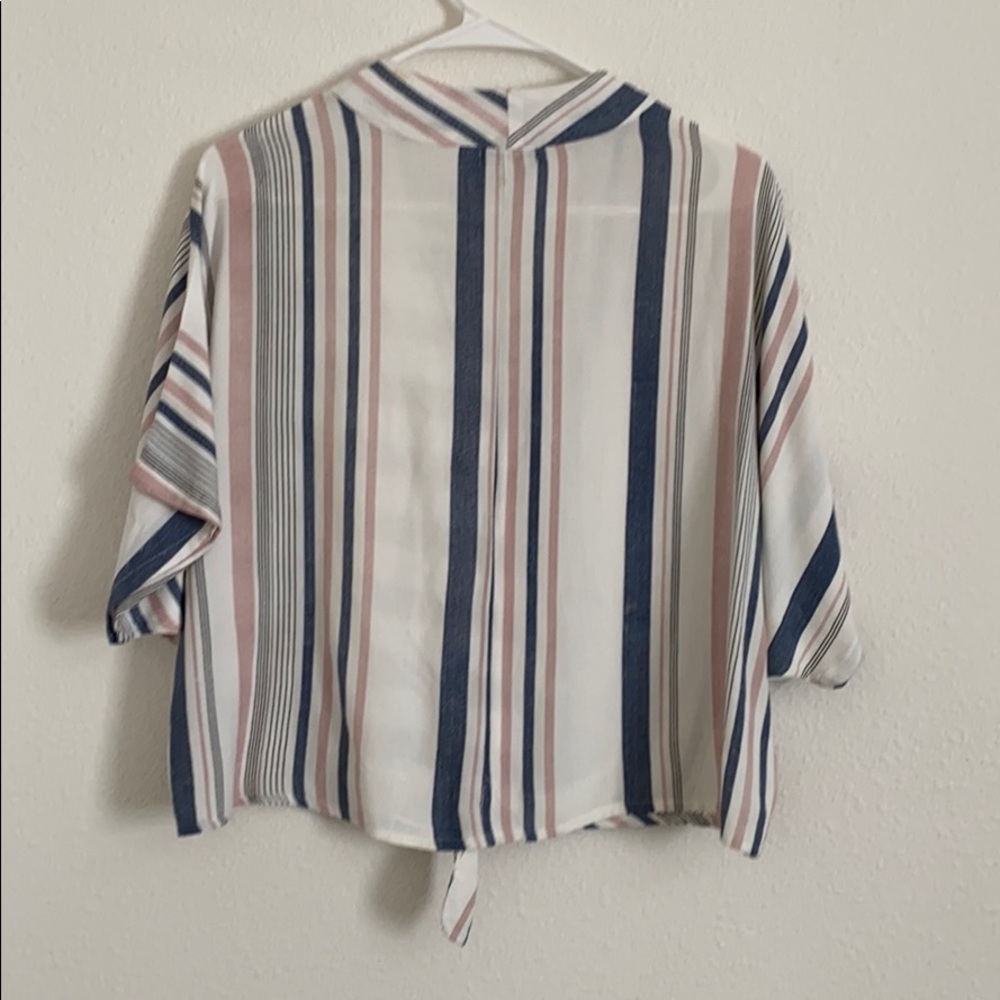Crop top - Picture 2 of 2